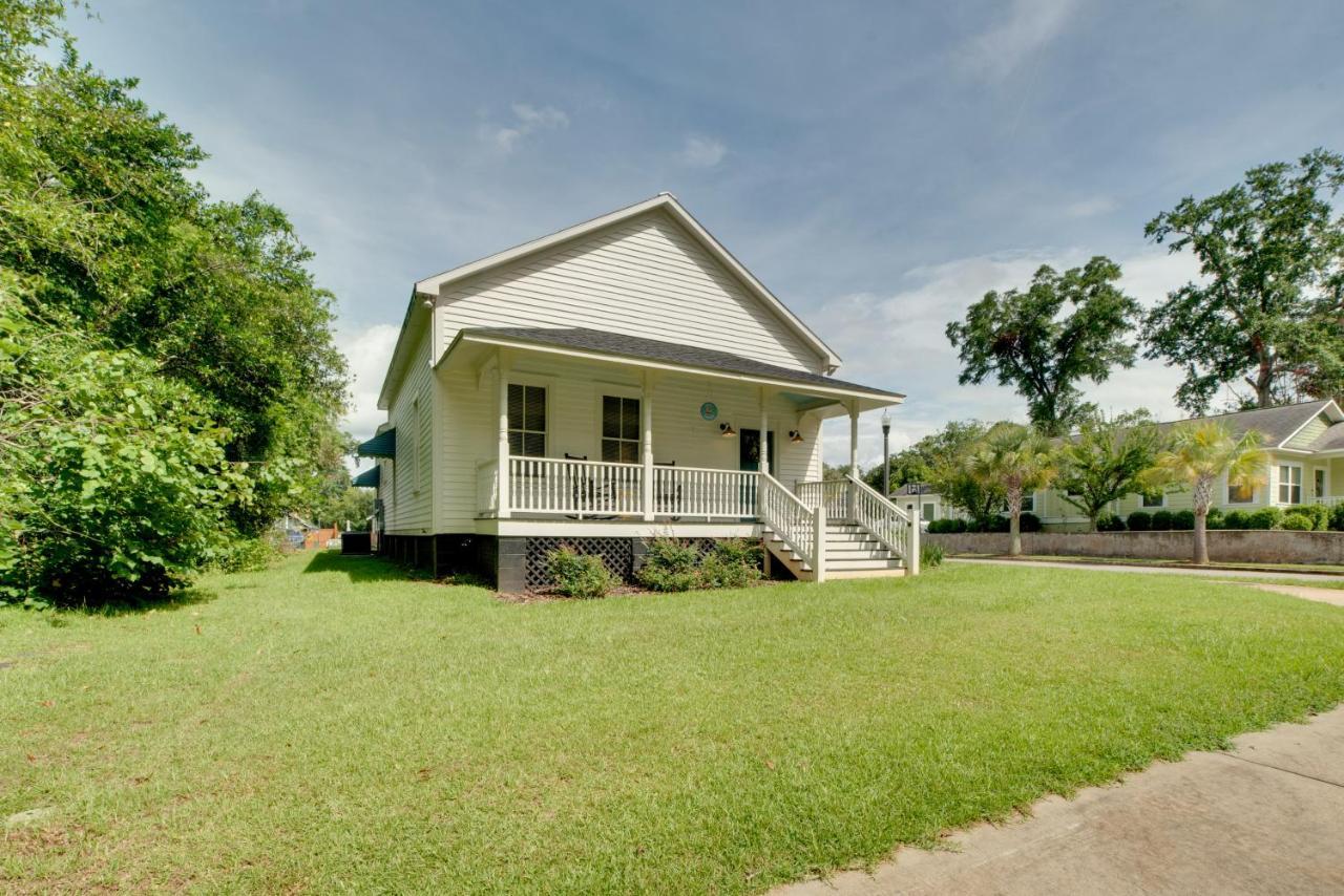 Restored Home Near Downtown โทมัสวิลล์ ภายนอก รูปภาพ